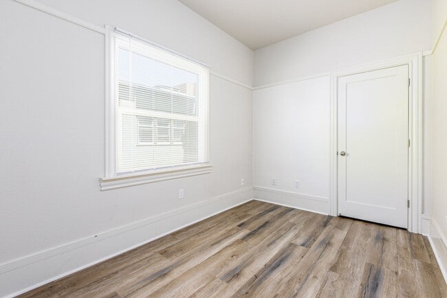 Photo - 1446 1st Ave Unit 1450 1st Ave B