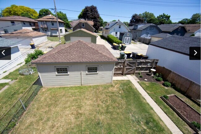 Photo - 938 S 77th St Unidad 1 Bed 1 Bath