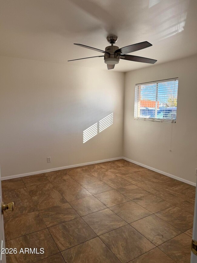 Photo - 7001 E Wilshire Dr Unidad 4