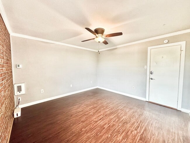 Photo - 3101 Highland Rd