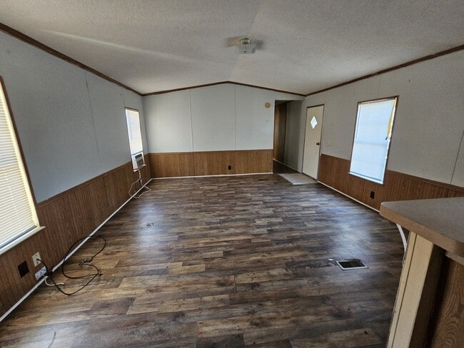 Photo - 115 Mary Ave