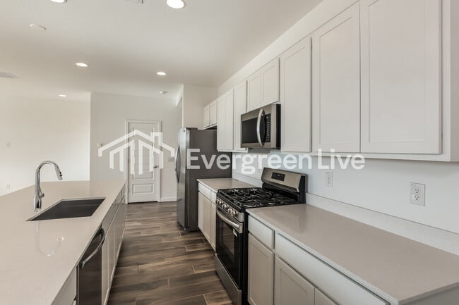 Photo - 10115 E Ulysses Ave