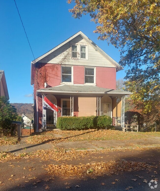 Building Photo - 1943 Victoria Ave Unit 1 Rental