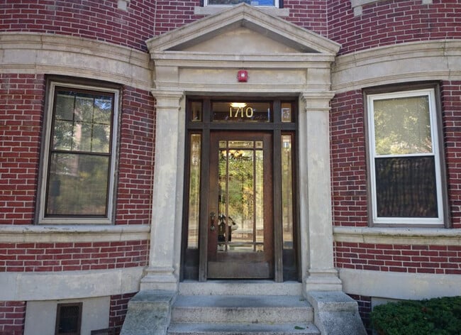 Photo - 1710 Commonwealth Ave Unit 1