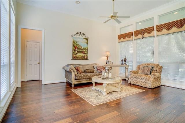 Photo - 420 Southview Trail