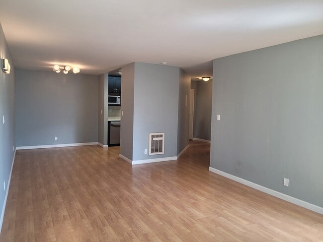 Building Photo - 1551 Southgate Ave Unit 256 Rental