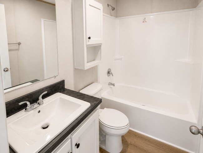 5422 Regay Ct