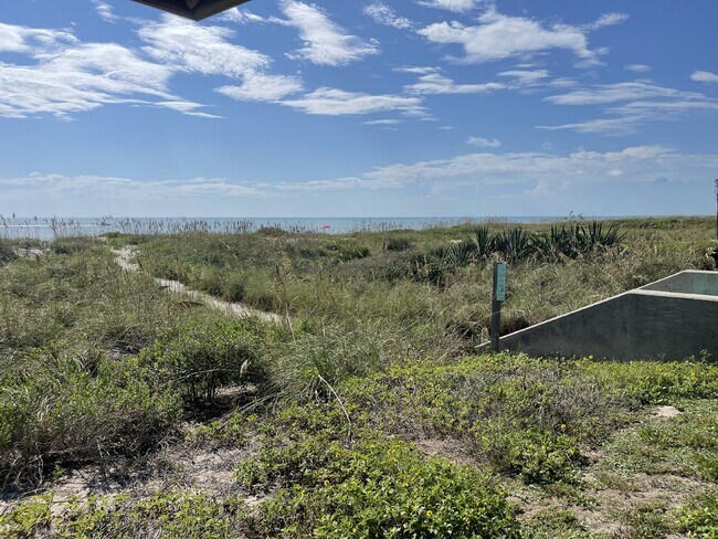 Direct ocean front 1 bedroom 1 bathroom