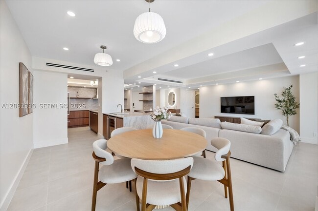 Photo - 19355 Turnberry Way Unit 19F