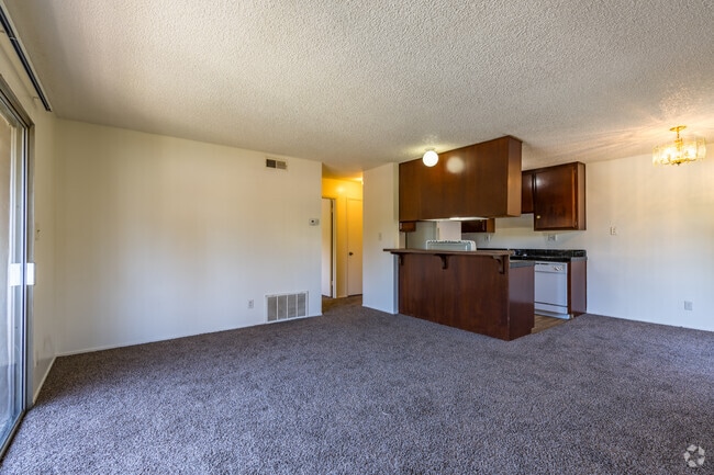 1BR, 1BA - 950SF - Living Room