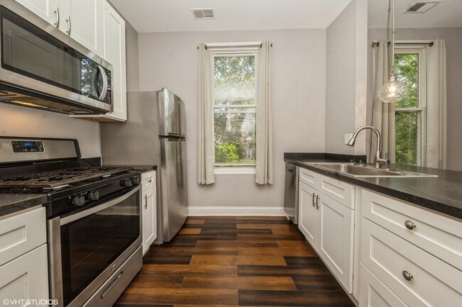 Photo - 2734 W 18th St Unidad 2R