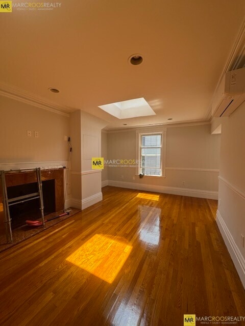 Building Photo - 252 Newbury St Unit 5 Rental