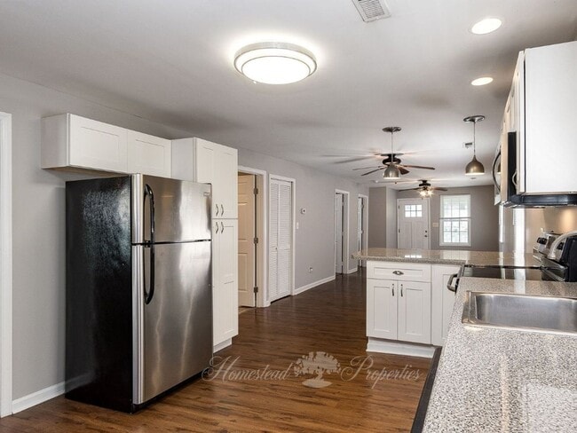 Photo - Updated 3 Bedroom / 2 Bath Home on Lamont