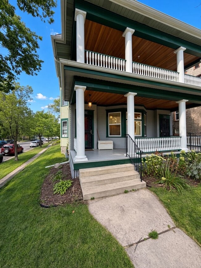 Building Photo - 1157 Dayton Ave Unit 1157 Dayton Ave