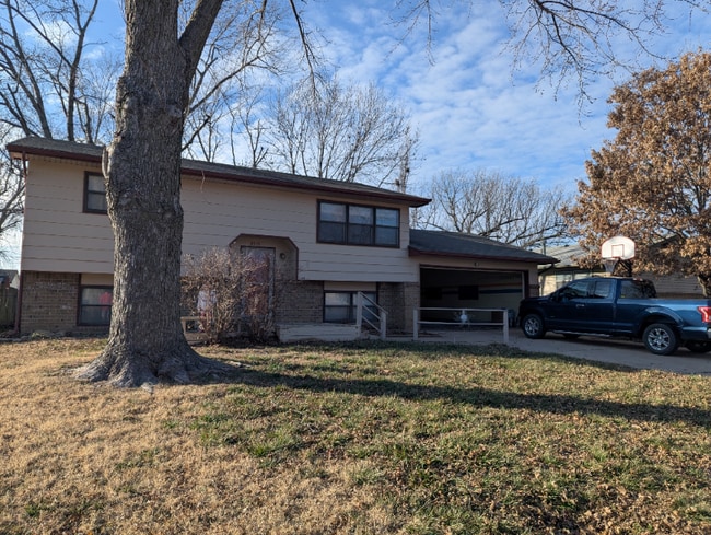 Building Photo - 3215 S McComas St