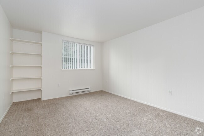 1BR, 1BA - 683SF - Bedroom