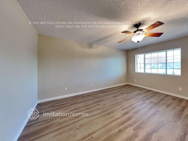 Photo - 687 E Del Rio St