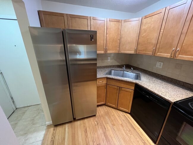 Photo - 121 Cluff Crossing Rd Unit 21