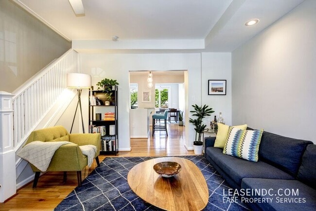 Photo - 719 Gallatin St NW