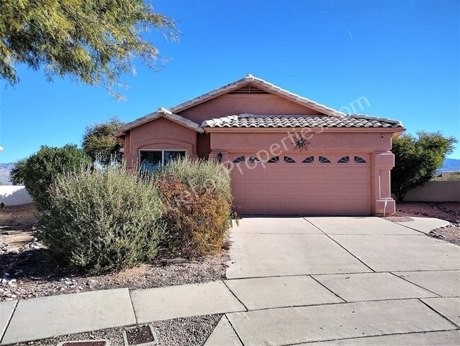 3 Bedroom, 2 Bathroom Home in East Tucson. - 3 Bedroom, 2 Bathroom Home in East Tucson.