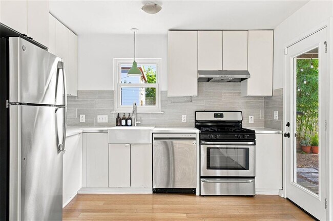 Photo - 115 Frederick St