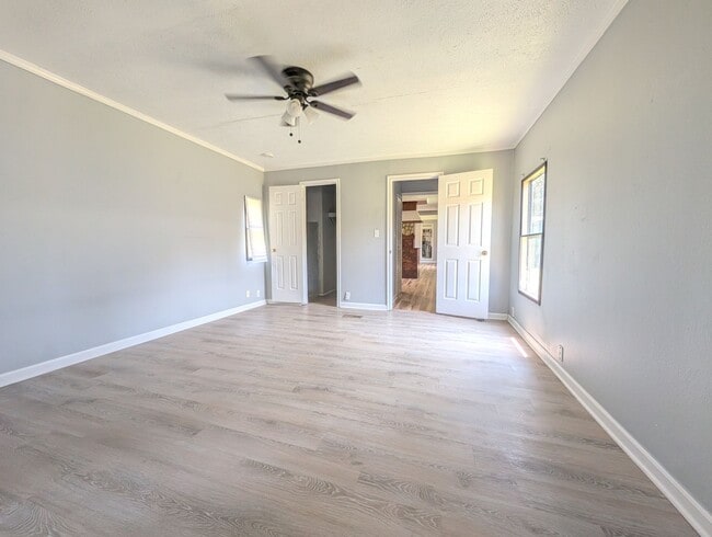 107 Country Ln
