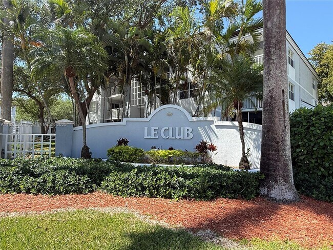 Photo - 8650 SW 212th St Unidad 201 Rental