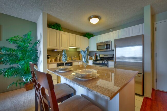 Photo - 550 N State St Unit 2408