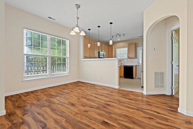 Photo - 2225 Gablefield Ln