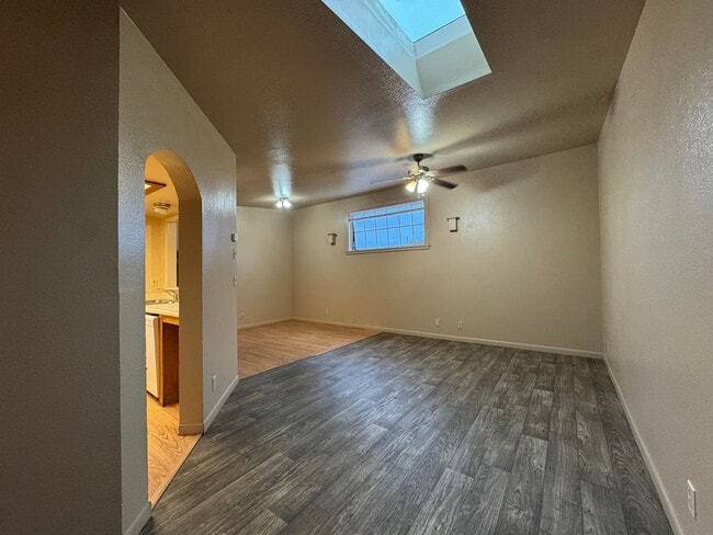 Photo - 960cking Unit C