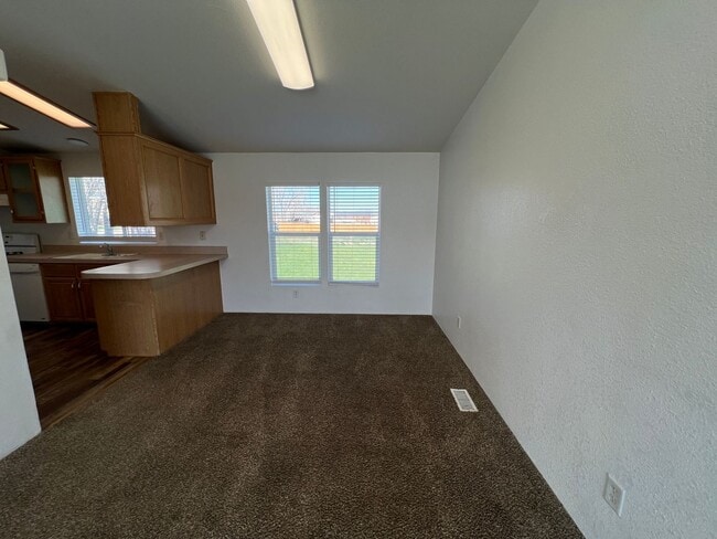 Photo - **Move-in Discount** 3 bedroom, 2 bathroom house with large office