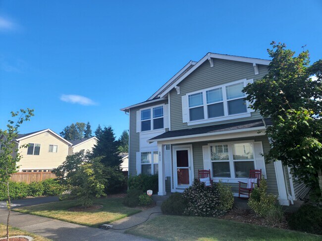 Photo - 2811 Martin St