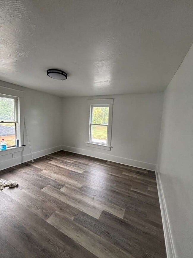 Building Photo - 1028 N West St Rental