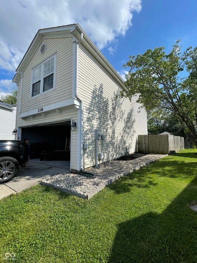 Photo - 1318 Crescent Dr