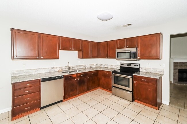 Photo - 6815 Kerry Valley Ln