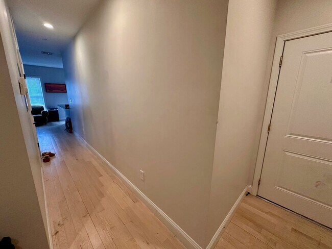 3-15 Dana Ave, #3