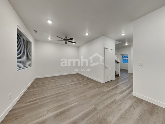 Photo - 7718 Brenden St SW