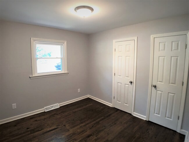 Photo - 317 Ellis St