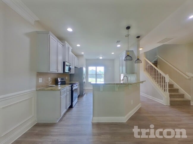 Photo - 1814 Woods Ln