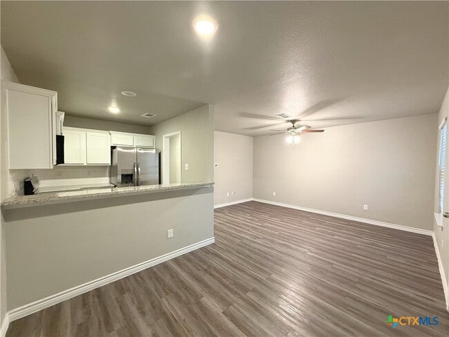 Building Photo - 1701 Dakota Trce