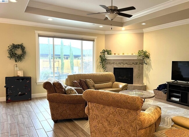 Photo - 358 Reddington Dr