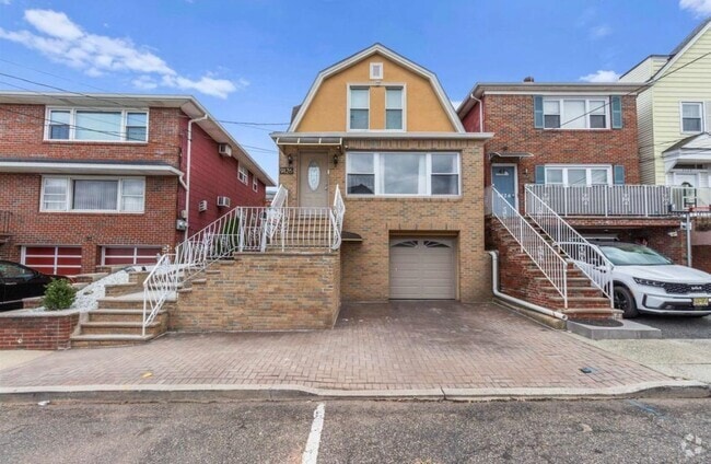 Building Photo - 9126 Newkirk Ave Rental