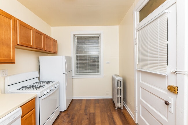 Photo - 2480 N Lincoln Ave Unit 3