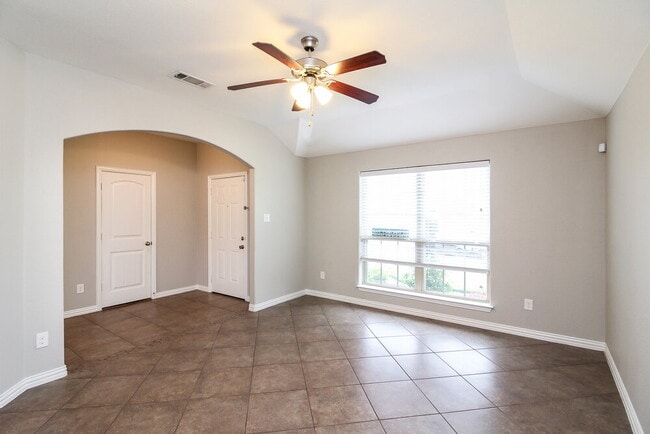 Photo - 1505 Sunburst Dr