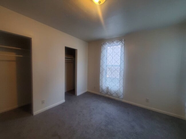 Photo - 2010 Forestdale Ave Unit 2010 Forestdale Ave -UP
