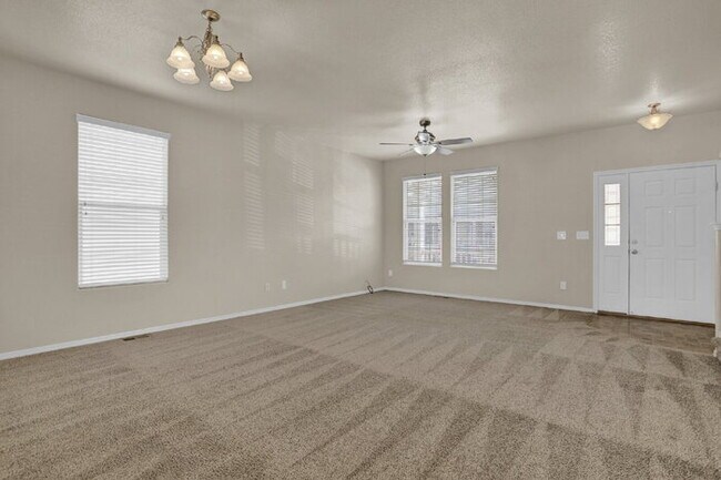 Photo - Spacious 3-Bed End-Unit Townhome with Moun...