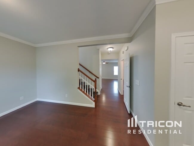 Photo - 2913 Haviland Way