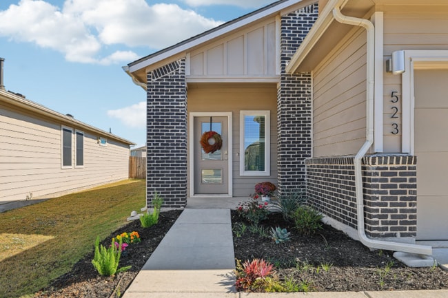 Photo - 523 Millbrook Blvd