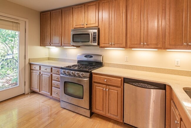 Photo - 318 Rindge Ave Unit 116