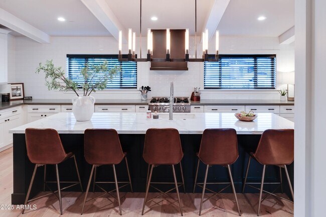 Photo - 243 W Harmont Dr